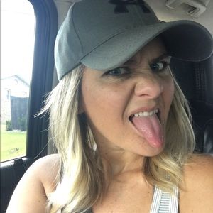 Meet your Posher, Kim